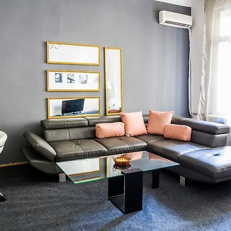 Hearth Of Belgrade Apartment ภายนอก รูปภาพ
